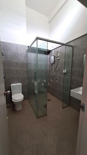 2-storey Terraced House for Rent in Dengkil (Selangor) - Izzati Mat - Bathroom - PropertyGuru.com.my