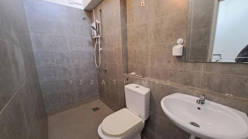 2-storey Terraced House for Rent in Dengkil (Selangor) - Izzati Mat - Bathroom - PropertyGuru.com.my
