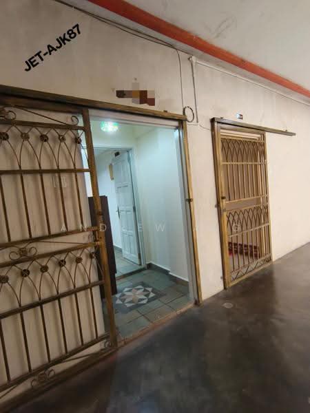 Apartment for Sale at Vista Bayu - Andrew Ang - Entrance - PropertyGuru.com.my