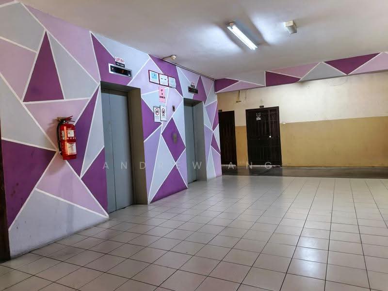 Apartment for Sale at Vista Bayu - Andrew Ang - Corridor - PropertyGuru.com.my