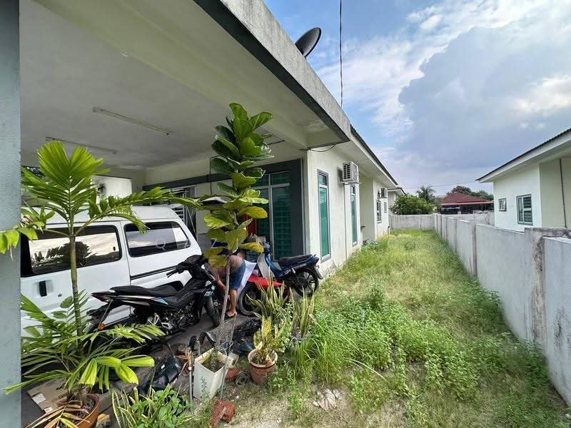 Semi-Detached House for Sale in Lahat (Perak) - Qazin Khoo - Exterior - PropertyGuru.com.my