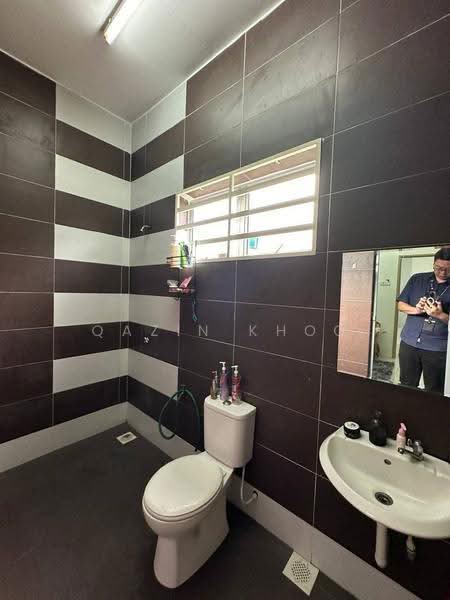 Semi-Detached House for Sale in Lahat (Perak) - Qazin Khoo - Bathroom - PropertyGuru.com.my