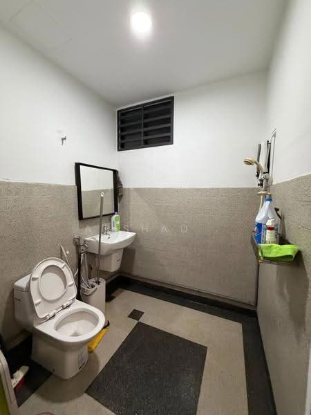 2-storey Terraced House for Sale in Taman Desa Jaya (Johor Bahru) - Arshad . - Bathroom - PropertyGuru.com.my