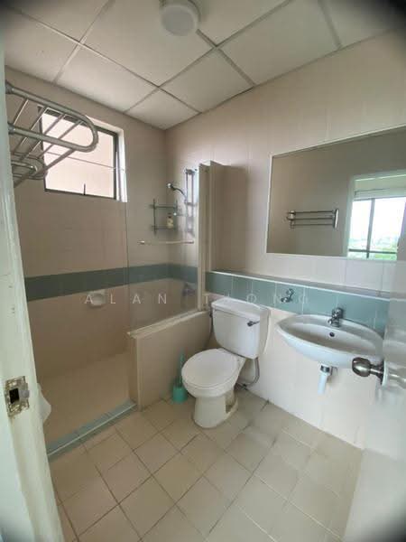 Kondominium untuk Dijual di The Peak Condominium - Alan Tiong - Bathroom - PropertyGuru.com.my