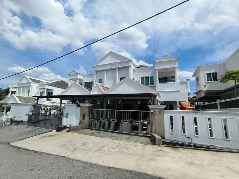 Semi-Detached House for Sale in Cheras (Selangor) - Jassey Saw - Exterior - PropertyGuru.com.my