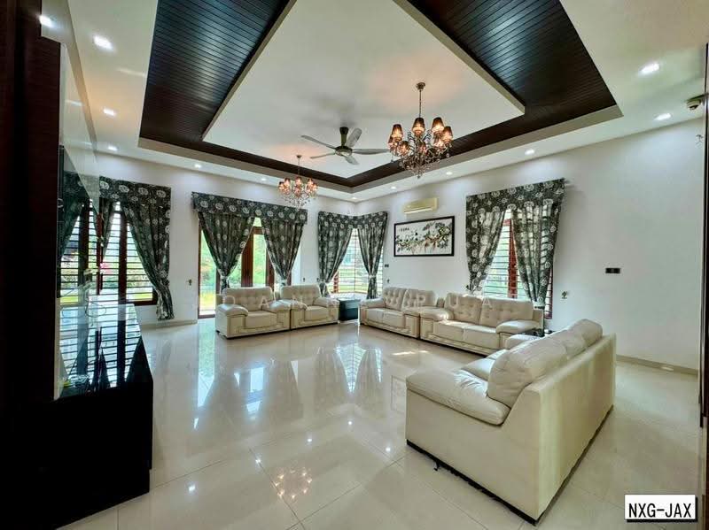 Bungalow House untuk Dijual di Setia Eco Park (Setia Alam) - Joanne Pua - Living Room - PropertyGuru.com.my