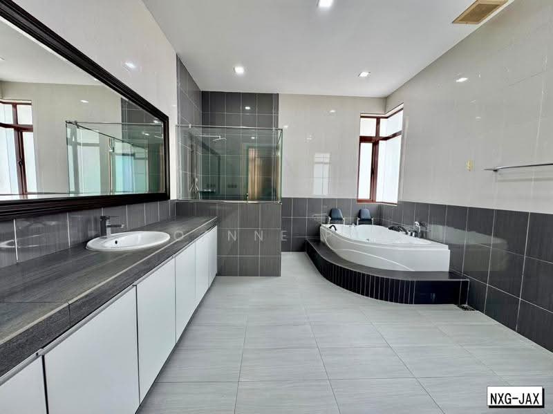 Bungalow House untuk Dijual di Setia Eco Park (Setia Alam) - Joanne Pua - Bathroom - PropertyGuru.com.my