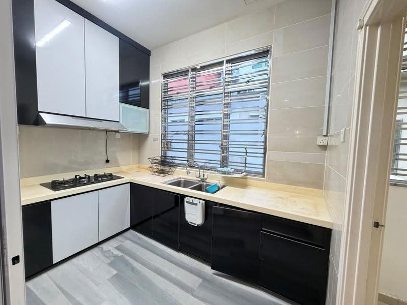 3-storey Terraced House for Sale in Bandar Seri Alam (Masai) - Arshad . - Kitchen - PropertyGuru.com.my