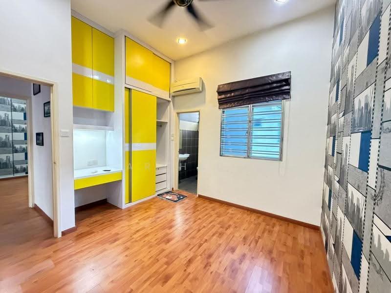 3-storey Terraced House for Sale in Bandar Seri Alam (Masai) - Arshad . - Bedroom - PropertyGuru.com.my