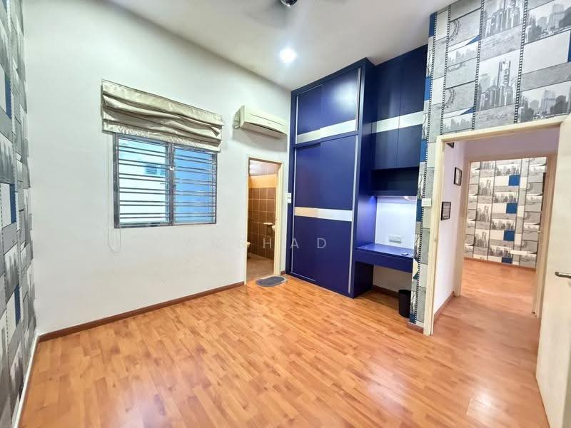3-storey Terraced House for Sale in Bandar Seri Alam (Masai) - Arshad . - Bedroom - PropertyGuru.com.my