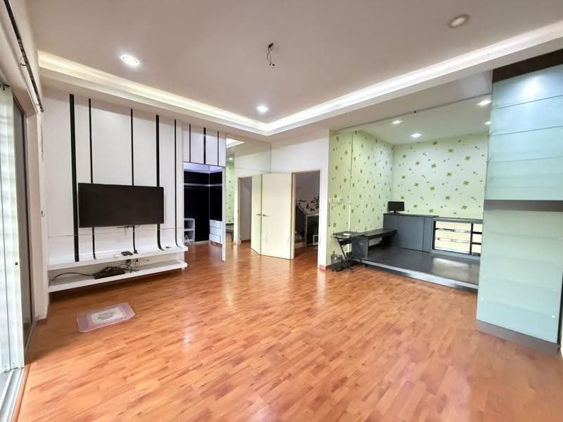 3-storey Terraced House for Sale in Bandar Seri Alam (Masai) - Arshad . - Living Room - PropertyGuru.com.my