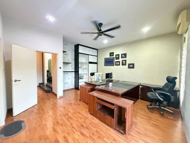 3-storey Terraced House for Sale in Bandar Seri Alam (Masai) - Arshad . - Study - PropertyGuru.com.my