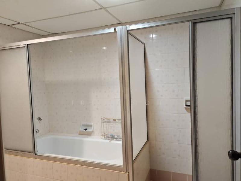 Kondominium untuk Disewa di Mutiara Villa Condominium - Irene Goh - Bathroom - PropertyGuru.com.my