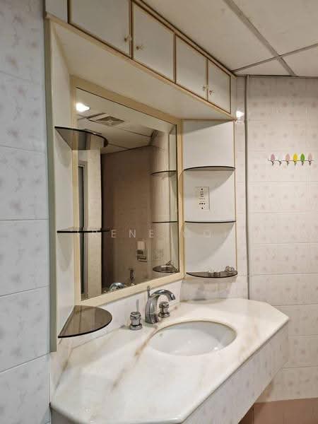 Kondominium untuk Disewa di Mutiara Villa Condominium - Irene Goh - Bathroom - PropertyGuru.com.my