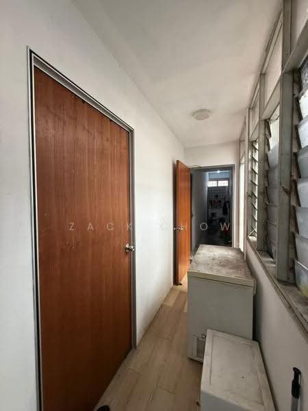 Shop for Sale in Taman Senai Utama (Kulai) - Zack Chow - Corridor - PropertyGuru.com.my