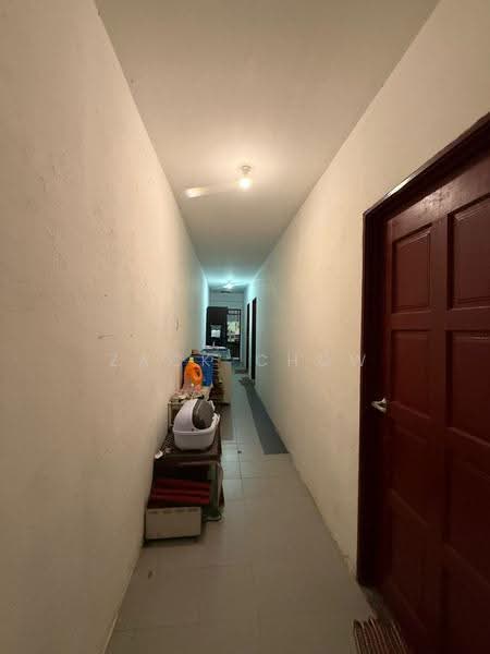 Shop for Sale in Taman Senai Utama (Kulai) - Zack Chow - Corridor - PropertyGuru.com.my