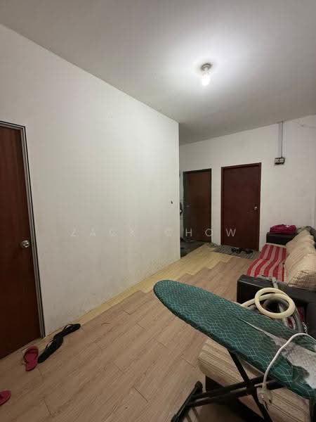 Shop for Sale in Taman Senai Utama (Kulai) - Zack Chow - Living Room - PropertyGuru.com.my