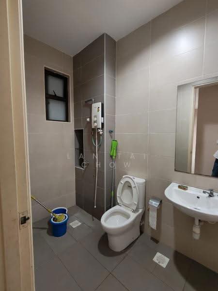 Link Bungalow for Sale in Kluang (Johor) - Lan Tai Chow - Bathroom - PropertyGuru.com.my