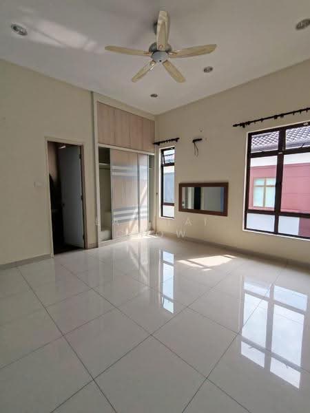 Link Bungalow for Sale in Kluang (Johor) - Lan Tai Chow - Bedroom - PropertyGuru.com.my