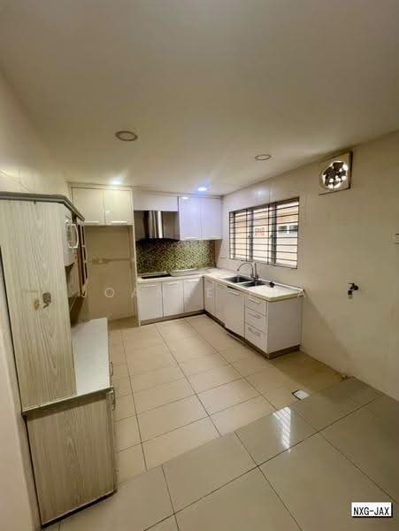 2-storey Terraced House for Sale in Bandar Bukit Tinggi (Klang) - Joanne Pua - Kitchen - PropertyGuru.com.my