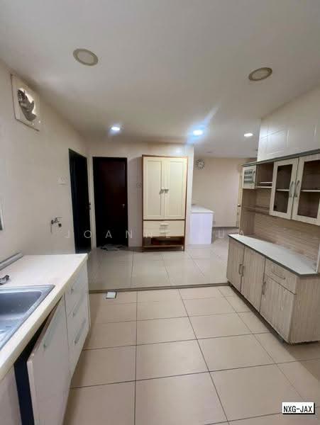 2-storey Terraced House for Sale in Bandar Bukit Tinggi (Klang) - Joanne Pua - Kitchen - PropertyGuru.com.my