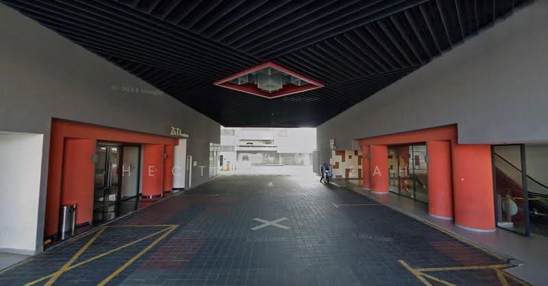 Shop for Sale in Seri Kembangan (Selangor) - Hector Cheah - Entrance - PropertyGuru.com.my