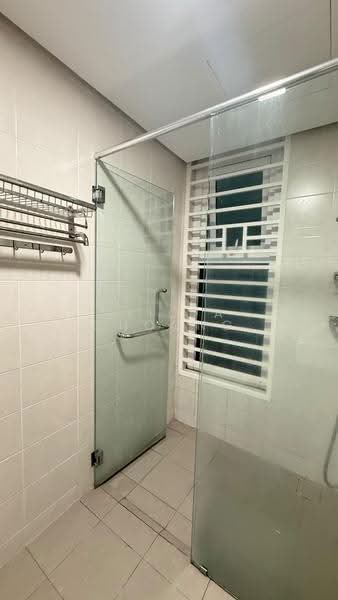 Kediaman Servis untuk Disewa di V Residence 3 @ Sunway Velocity - Alicia Choong - Bathroom - PropertyGuru.com.my
