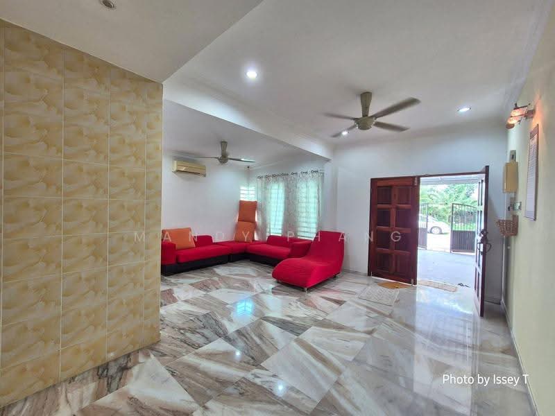 1-storey Terraced House for Rent in Gunung Rapat (Ipoh) - Mandy Phang - Living Room - PropertyGuru.com.my