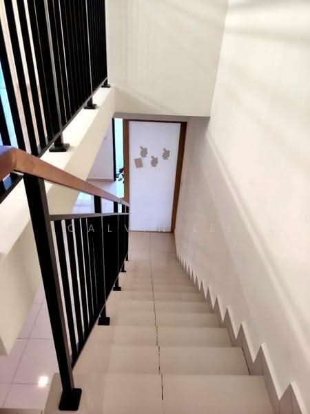 2-storey Terraced House for Sale in Central Park (Tampoi) - Calvin Lee - PropertyGuru.com.my