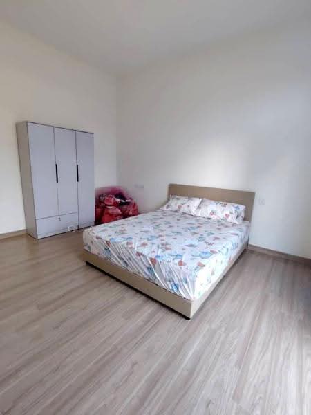 2-storey Terraced House for Sale in Central Park (Tampoi) - Calvin Lee - PropertyGuru.com.my