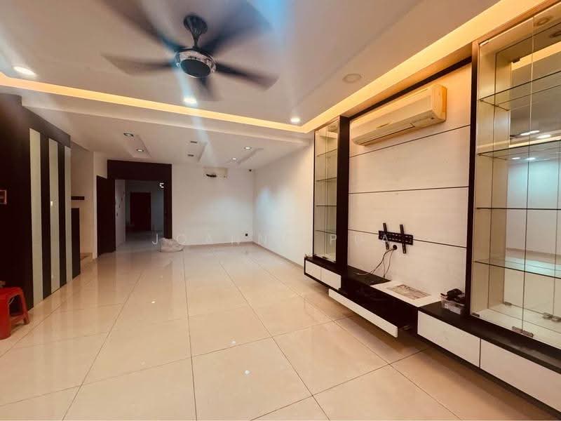 Rumah Teres 2.5-Tingkat untuk Dijual di Bandar Bukit Tinggi 2 (Klang) - Joanne Pua - Living Room - PropertyGuru.com.my
