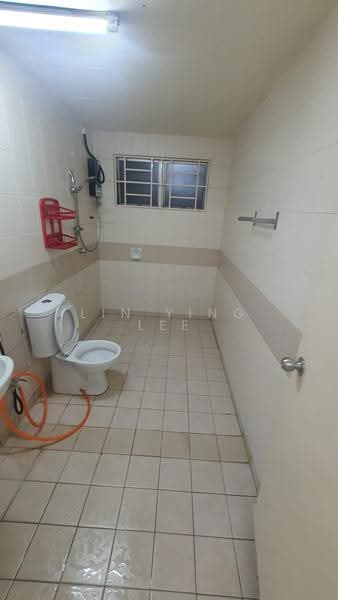 Condominium for Sale at Kinrara Mas - Lin Ying Lee - Bathroom - PropertyGuru.com.my