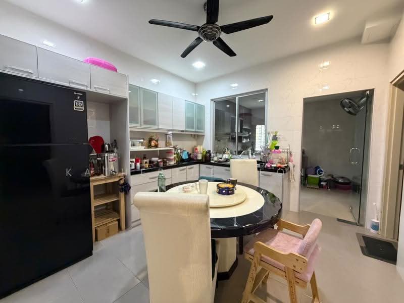 2-storey Terraced House for Rent in Sungai Buloh (Selangor) - Katherine Leong - Kitchen - PropertyGuru.com.my