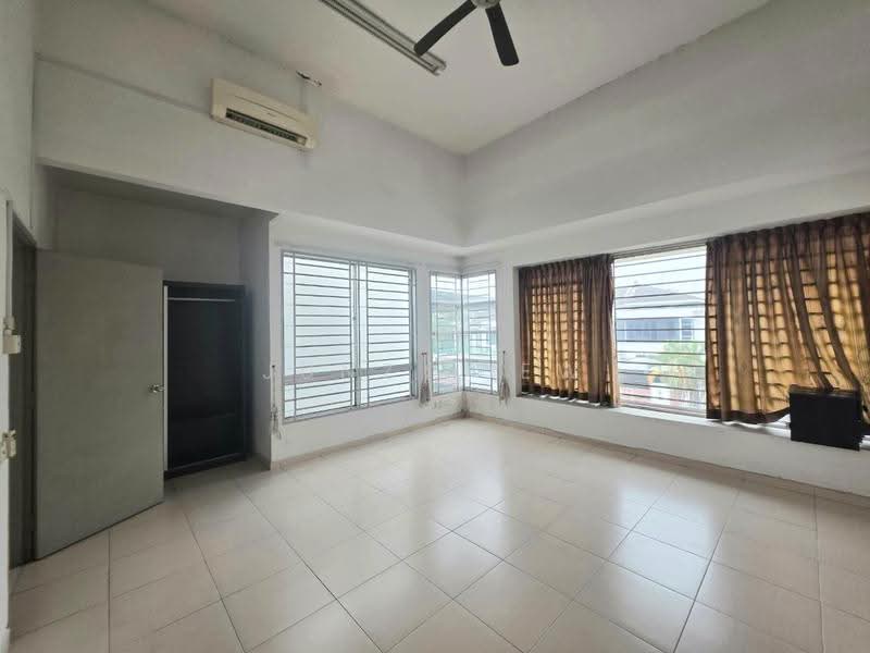Rumah Teres 2-Tingkat untuk Dijual di Setia Tropika (Johor Bahru) - Junz Liew - PropertyGuru.com.my