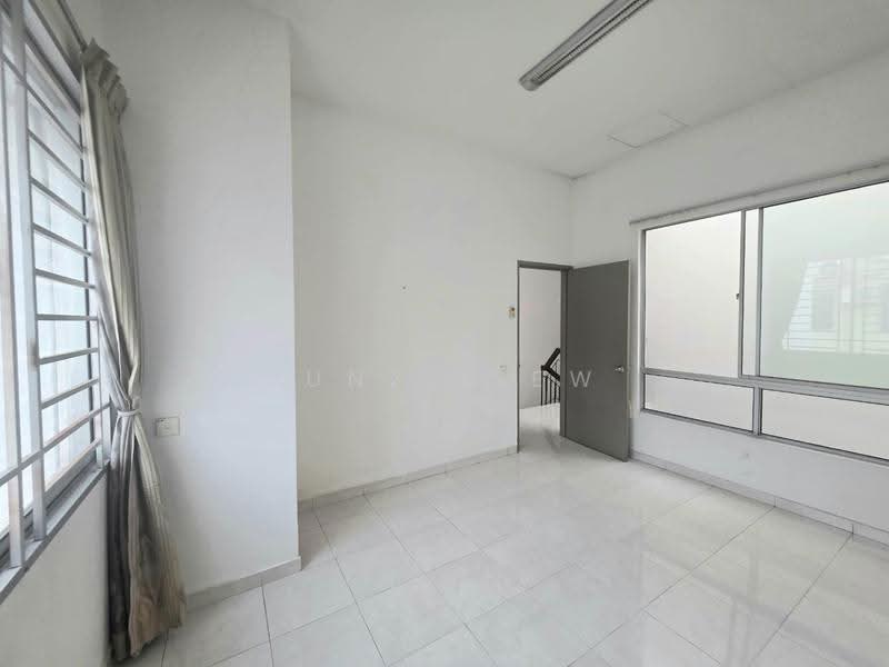 Rumah Teres 2-Tingkat untuk Dijual di Setia Tropika (Johor Bahru) - Junz Liew - PropertyGuru.com.my