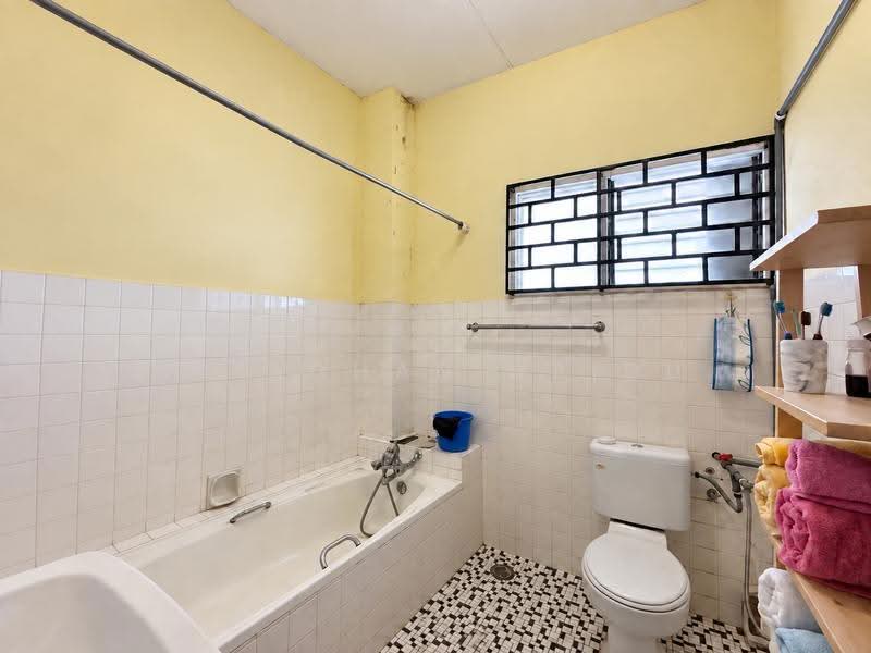Bungalow House untuk Dijual di Damansara Heights (Kuala Lumpur) - Visaghan Naidu - Bathroom - PropertyGuru.com.my