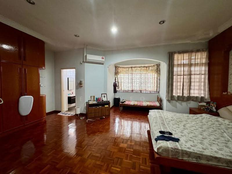 2-storey Terraced House for Sale in Taman Perling (Perling) - Eva Yeo - Bedroom - PropertyGuru.com.my