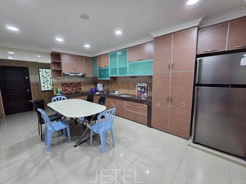 2-storey Terraced House for Sale in Bandar Bukit Tinggi (Klang) - Raymond Choo - Kitchen - PropertyGuru.com.my