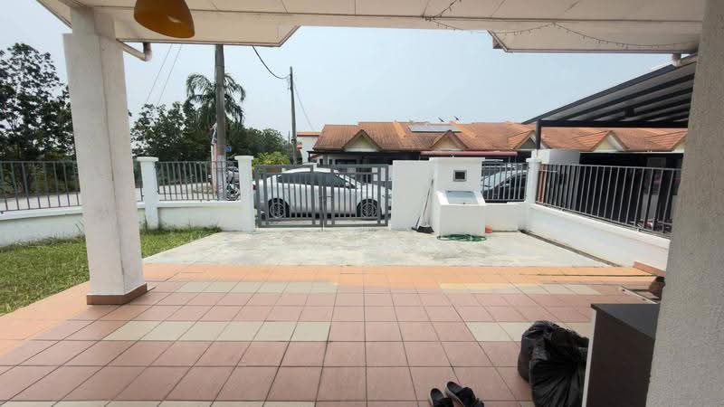 1-storey Terraced House for Sale in Bandar Putera 2 (Klang) - Hairi Halim - PropertyGuru.com.my