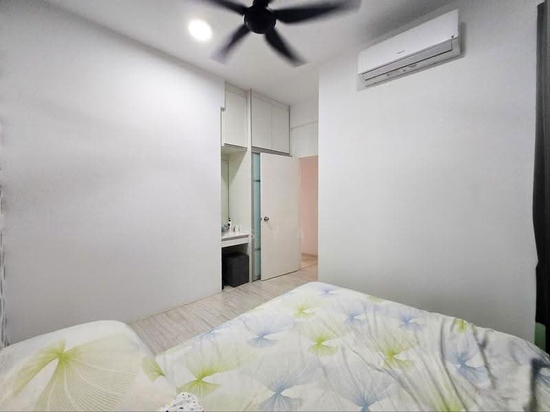 Service Residence for Sale at Serviced Residence @ Fera Residence @ The Quartz WM - Zul Syafiq - Bedroom - PropertyGuru.com.my