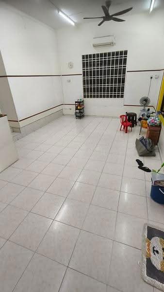 Rumah Teres 2-Tingkat untuk Dijual di Taman Ungku Tun Aminah (Skudai) - Jasmond Koh - Living Room - PropertyGuru.com.my