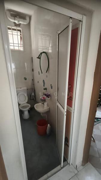 Rumah Teres 2-Tingkat untuk Dijual di Taman Ungku Tun Aminah (Skudai) - Jasmond Koh - Bathroom - PropertyGuru.com.my