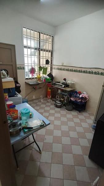 Rumah Teres 2-Tingkat untuk Dijual di Taman Ungku Tun Aminah (Skudai) - Jasmond Koh - Kitchen - PropertyGuru.com.my
