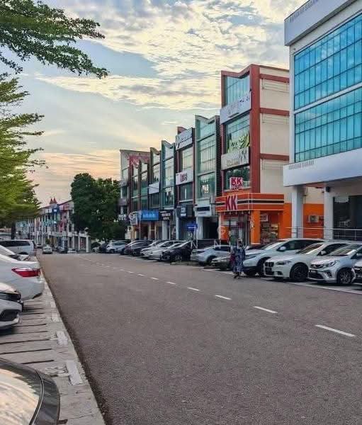 Shop for Sale in Taman Molek (Johor Bahru) - Phang Elainne - Exterior - PropertyGuru.com.my