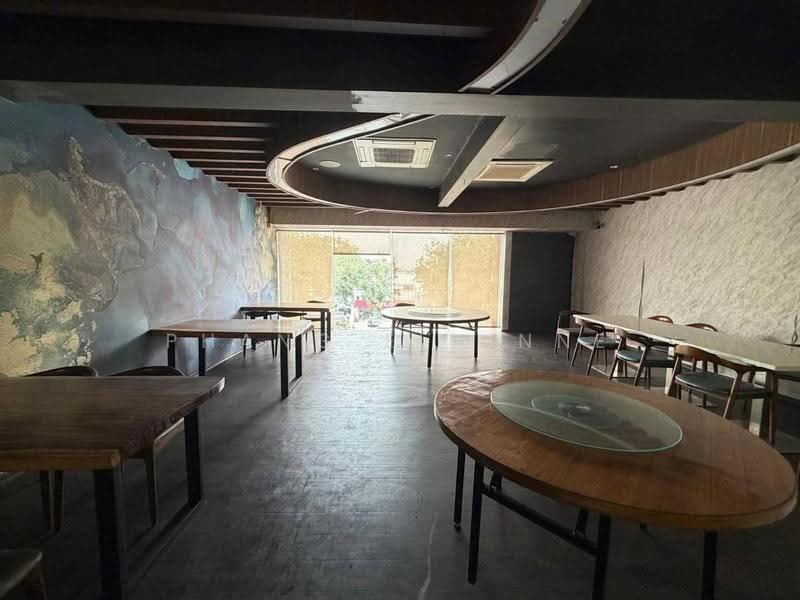 Shop for Rent in Taman Pelangi (Johor Bahru) - Phang Elainne - Dining Room - PropertyGuru.com.my