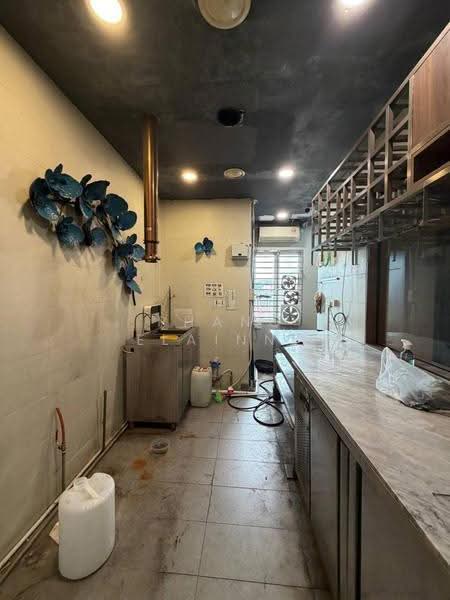 Shop for Rent in Taman Pelangi (Johor Bahru) - Phang Elainne - Kitchen - PropertyGuru.com.my