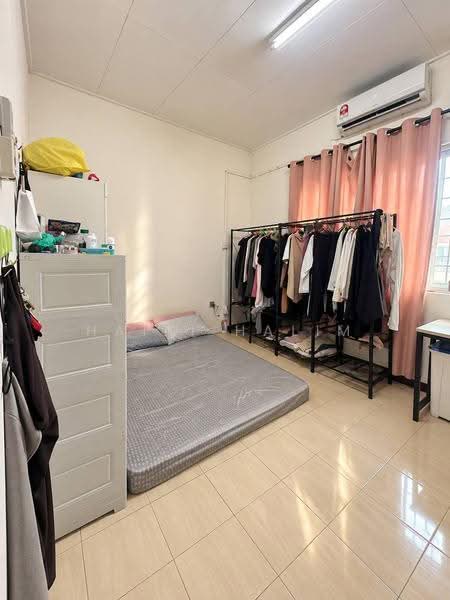 Rumah Teres 2-Tingkat untuk Dijual di Bandar Saujana Putra (Tanjong Duabelas) - Hairi Halim - PropertyGuru.com.my