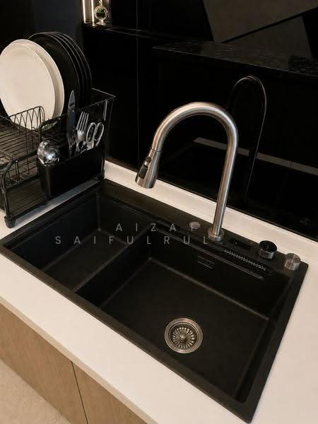 Condominium for Rent at Lakefront Residence - Aizat Saifulrullah - Kitchen - PropertyGuru.com.my