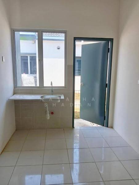 1-storey Terraced House for Sale in Cyberjaya (Selangor) - Natasha Shadan - Kitchen - PropertyGuru.com.my