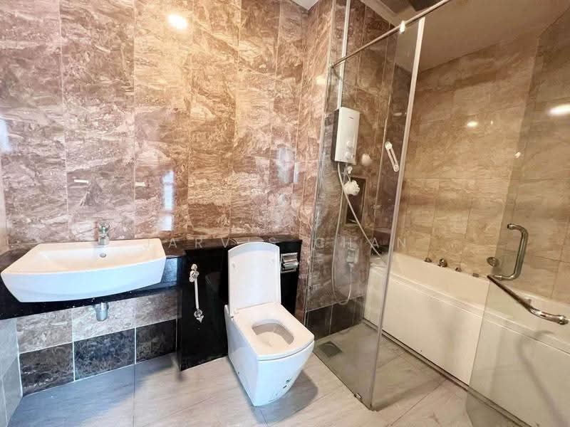 Service Residence for Rent at Paragon Suites @ CIQ - Jarvis Chan - Bathroom - PropertyGuru.com.my